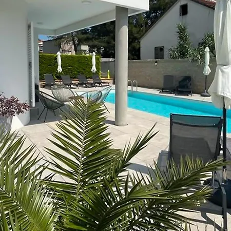 Amazing In Апартаменты Бибинье