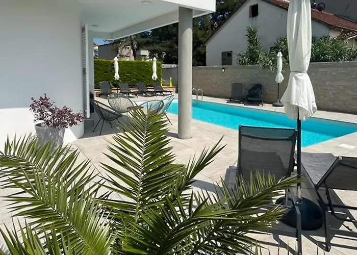 Amazing In Апартаменты Бибинье