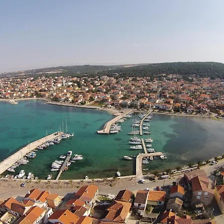 Lovely In With Heated Swimming Pool Bibinje